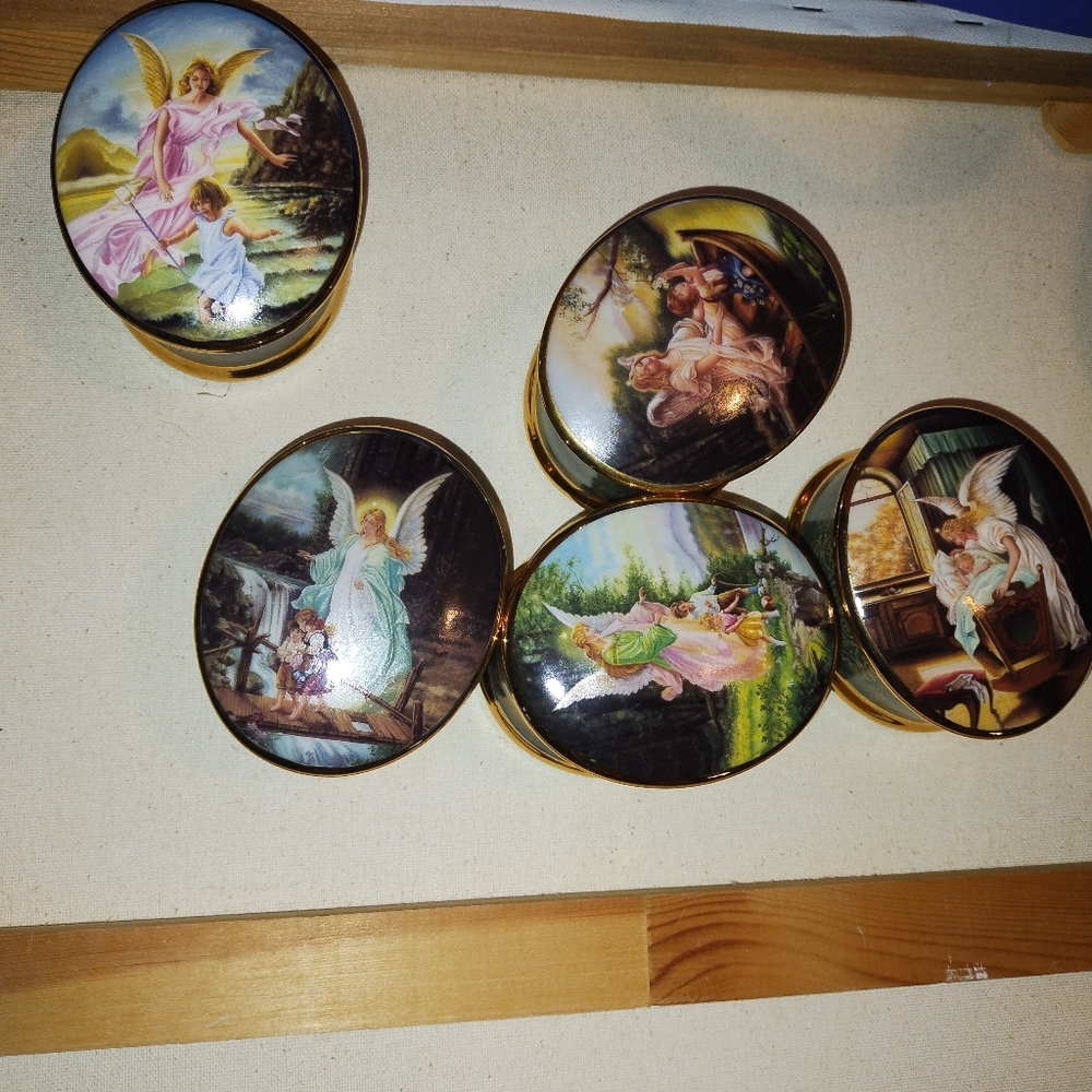 Ardleigh Elliott Porcelain Music Boxes 1990’s  Set Of 5 Oval With Lids Numbered.